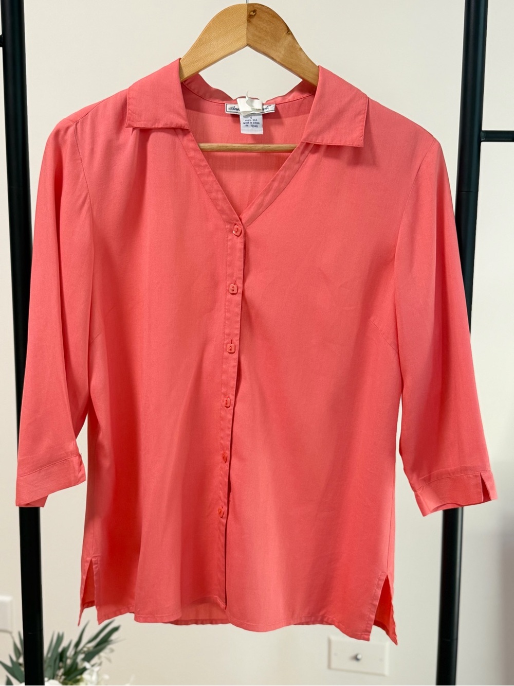 Vintage Anna & Frank 100% Silk Coral Pink Button Front Blouse S